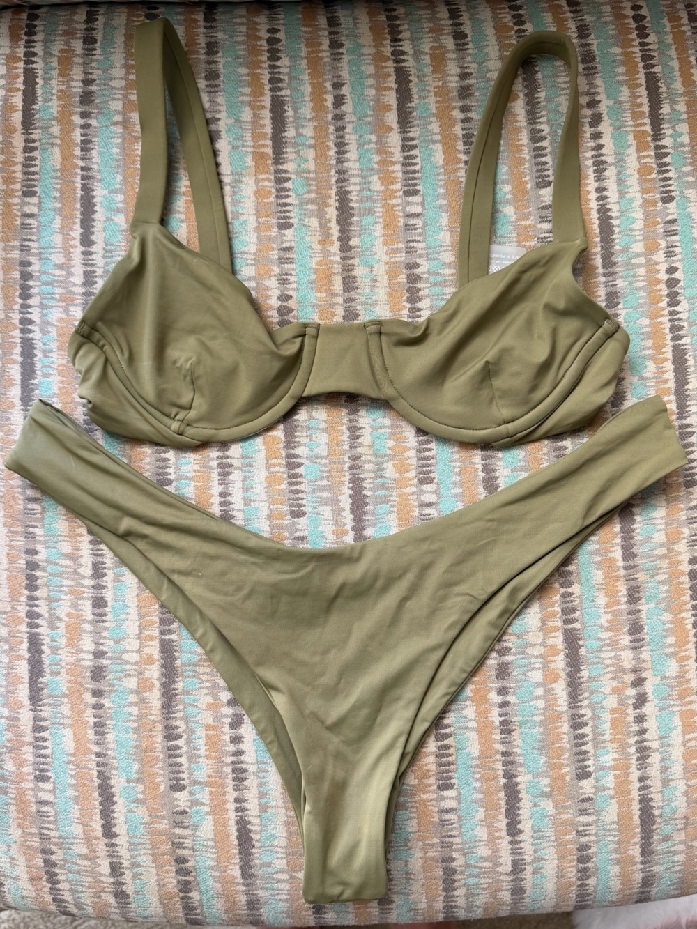 Moana snacks bikini Olive Green Underwire Bikini Set